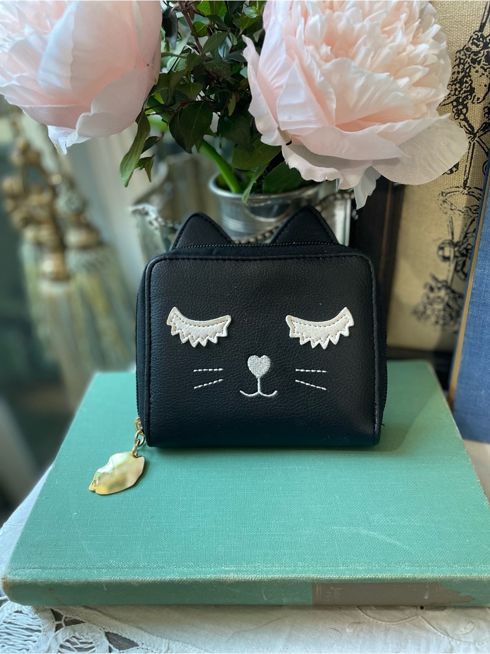 Betsy Johnson black white kitty cat wallet